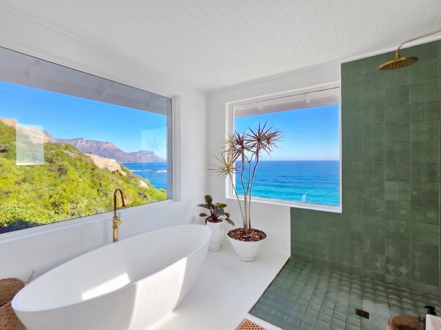 To Let 7 Bedroom Property for Rent in Bantry Bay Western Cape